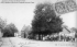 Carrefour des rues de la Chapelle et de la Place vers 1906. La premire habitation tait une forge.