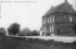 photo de 1906, l'cole des garons construite en 1855.